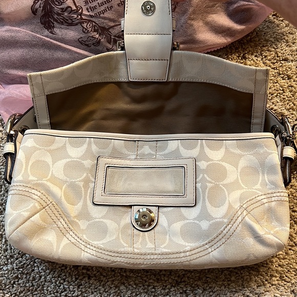 COPY - EUC Coach Bag - Picture 3 of 8